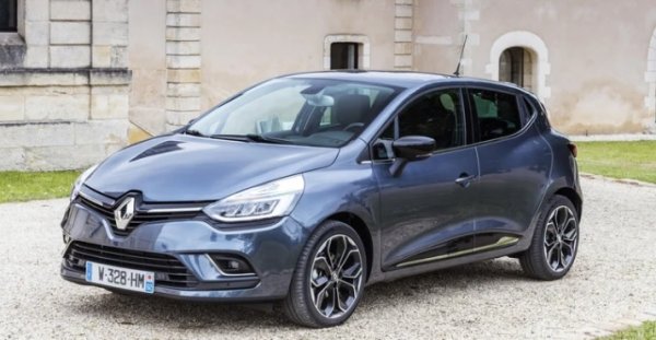 Винаги си струва да приемате с подозрение твърденията на производителите за ефективността, особено на тези, постигнати с помощта на оптимистичните разпоредби на NEDC. Въпреки това Renault Clio за 2017 г.е един от най-ефективните автомобили на своята ера. Дори ако за целтта не натискате много, много педала на газта. Clio е малък хечбек, предназначен за Европа, където дизеловите автомобили исторически са имали по-голям успех.

Но! Това поколение на модела се оказа последен, тъй като през 2021 година французите решиха да спрат инвестиции в дизелите и по ленински да се насочат към електрификация. 
